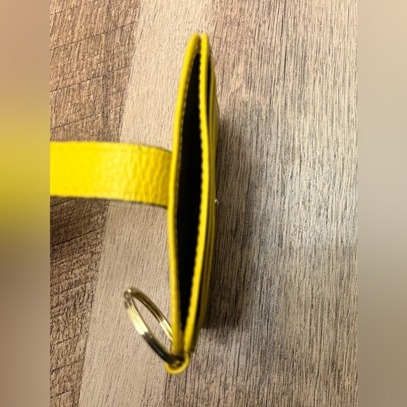 Yellow Card Holder - Picture 4 of 4